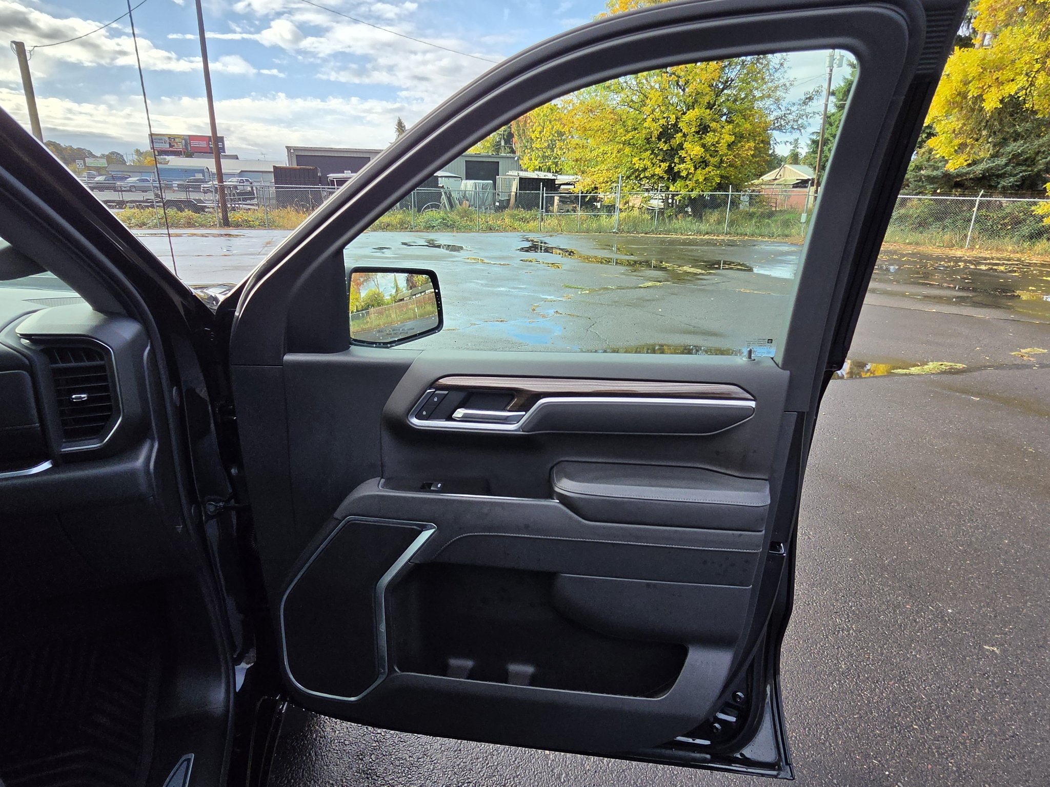Used 2026 Chevrolet Silverado 1500 LT AWD/4WD image 28