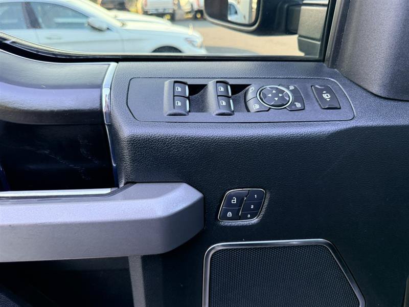 Used 2018 Ford F250 Platinum w/ Platinum Ultimate Package AWD/4WD image 30