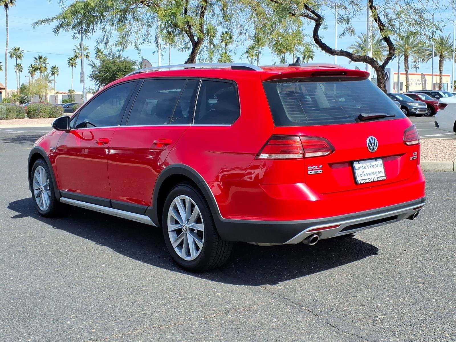 Used 2018 Volkswagen Golf Alltrack SE image 5