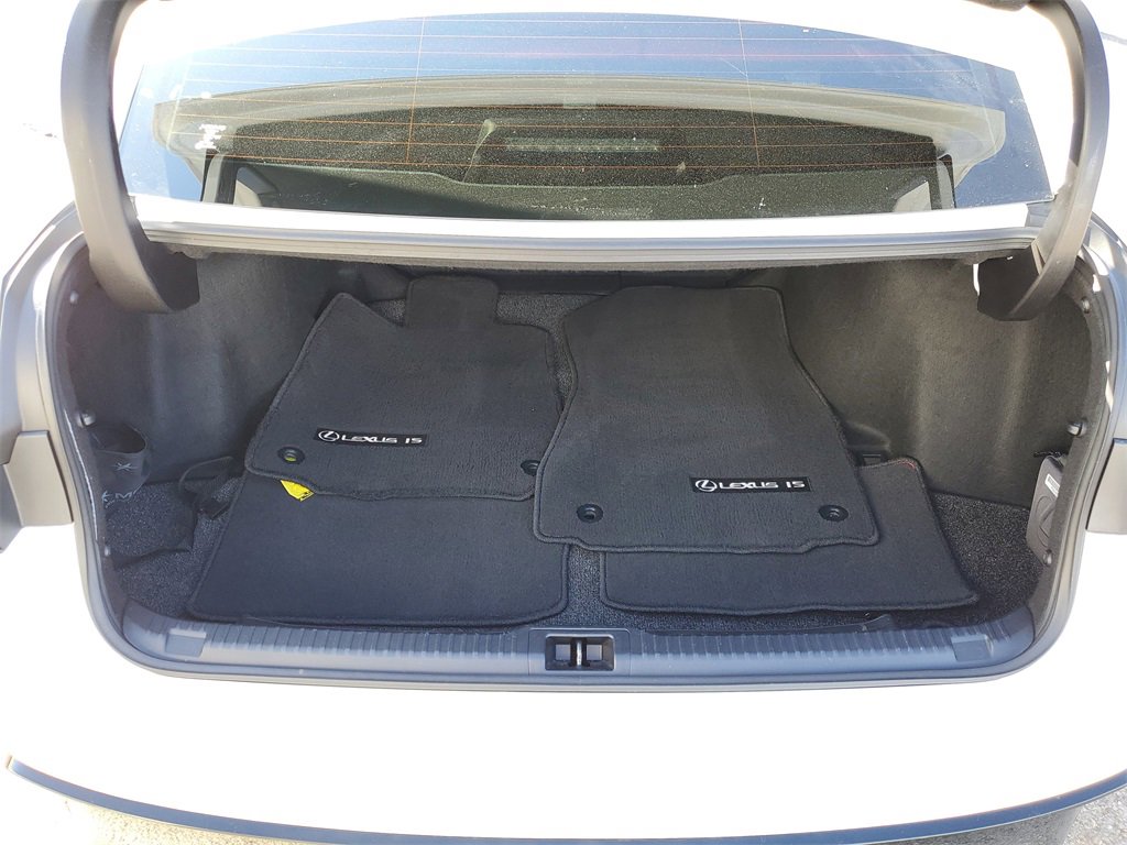 Used 2023 Lexus IS 500 image 31