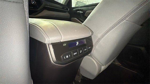 Used 2023 Toyota Highlander XLE image 21