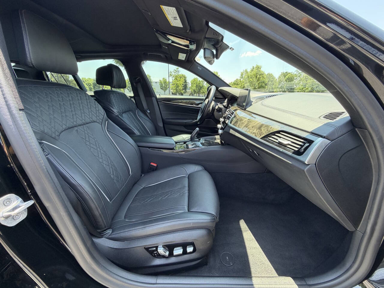 Used 2020 BMW M550i xDrive w/ Executive Package AWD/4WD image 20