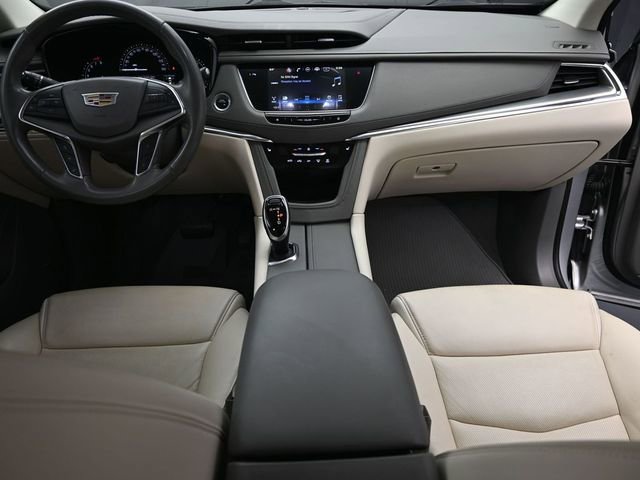 Used 2018 Cadillac XT5 Luxury w/ Driver Awareness Package image 26