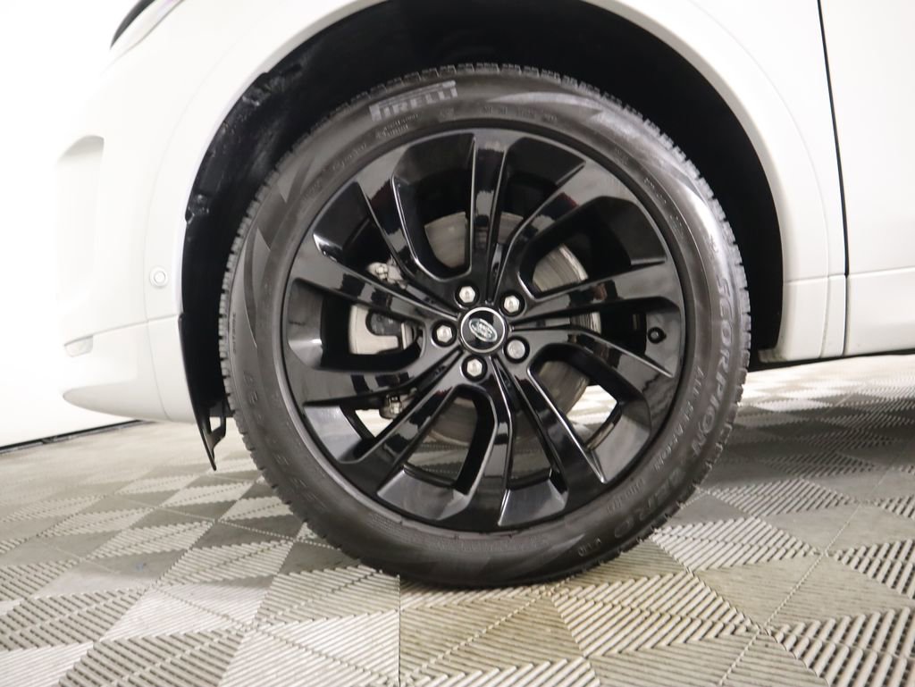 Used 2025 Land Rover Discovery Sport S image 29