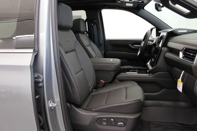 New 2026 GMC Yukon Denali w/ Advanced Technology Package AWD/4WD image 31