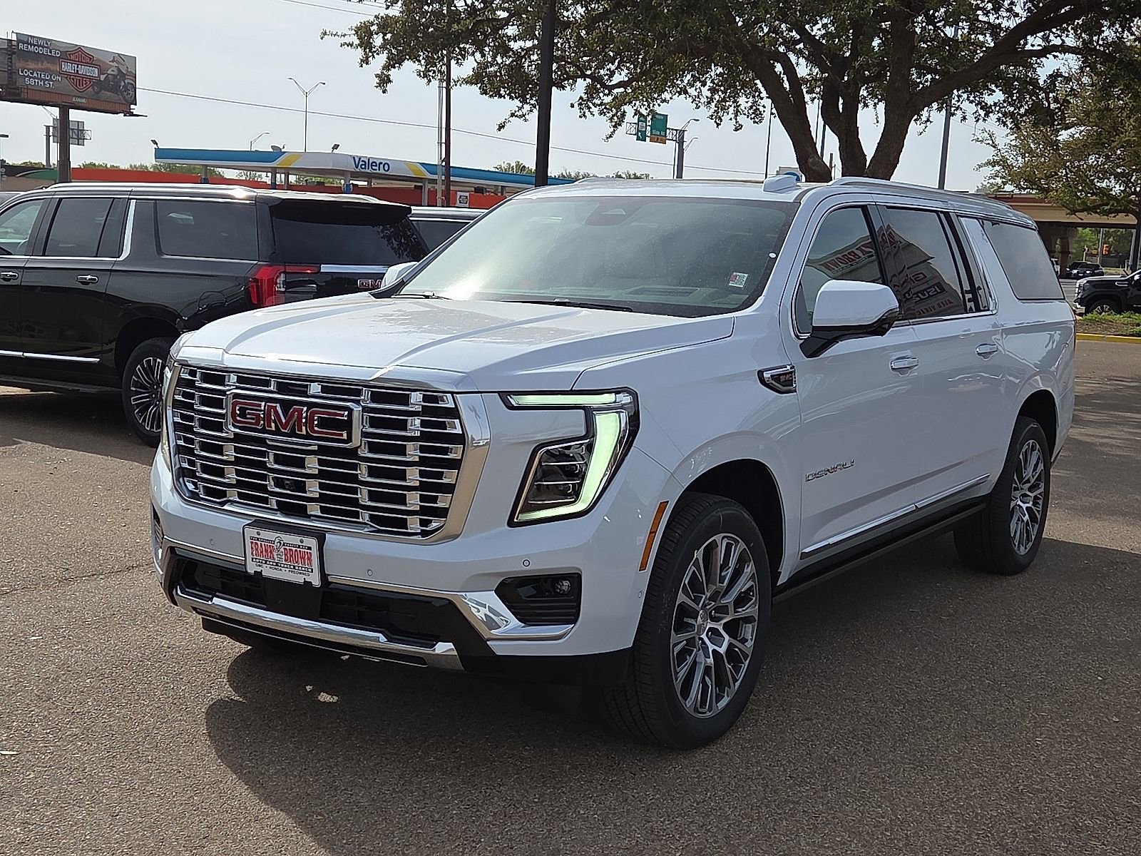 New 2026 GMC Yukon XL Denali w/ Denali Reserve Package