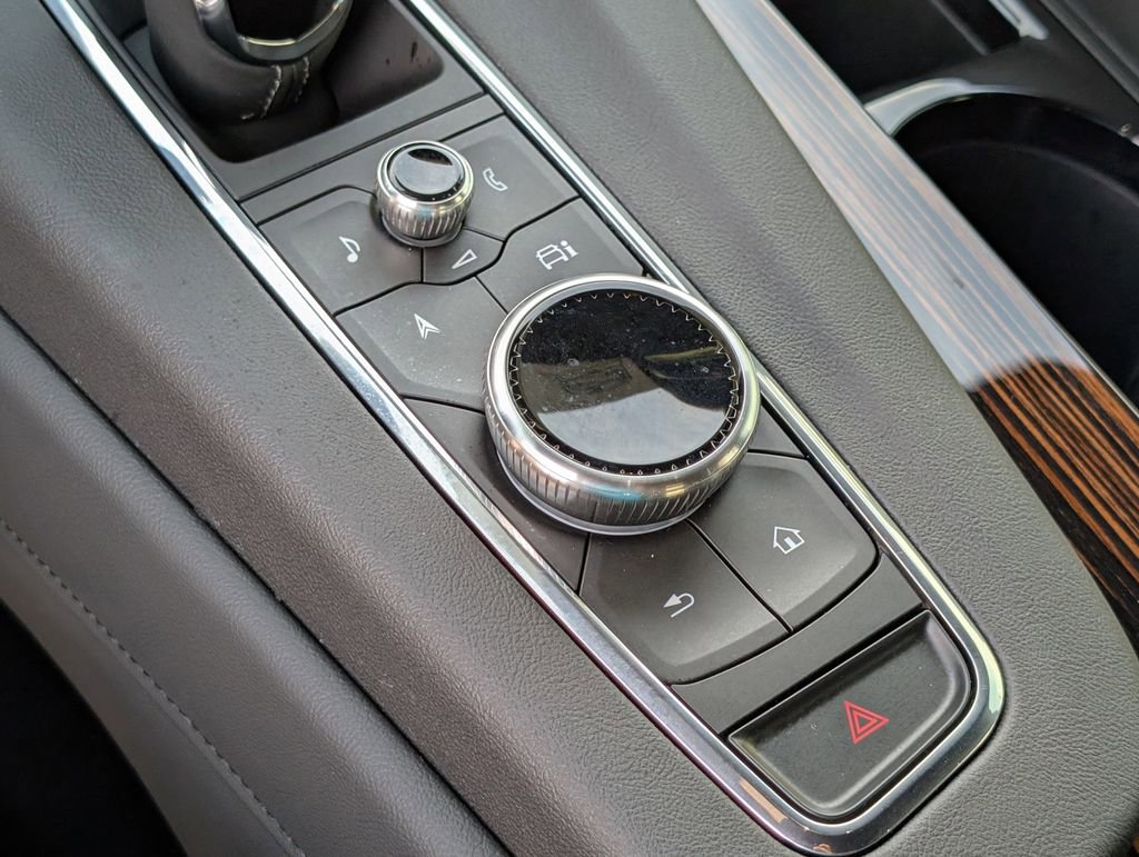 Used 2024 Cadillac Escalade Premium Luxury w/ Performance Package AWD/4WD image 32