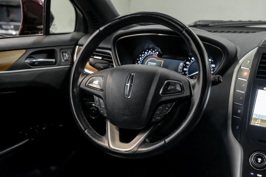 Used 2019 Lincoln MKC Select w/ Select Plus Package FWD image 21