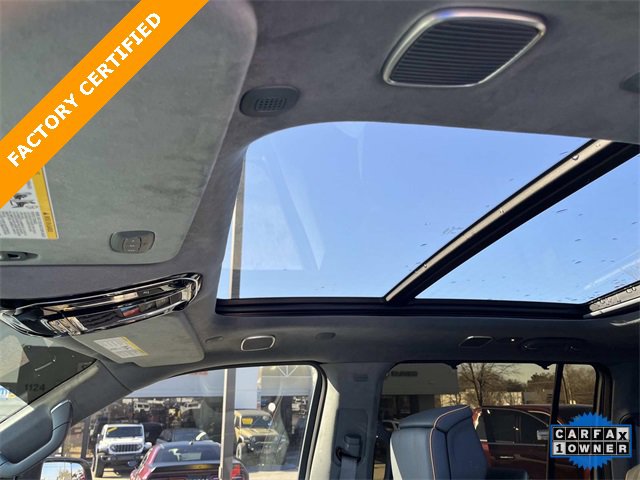 Certified 2024 Jeep Grand Wagoneer Series III w/ Rear Seat Video Group 1 image 31