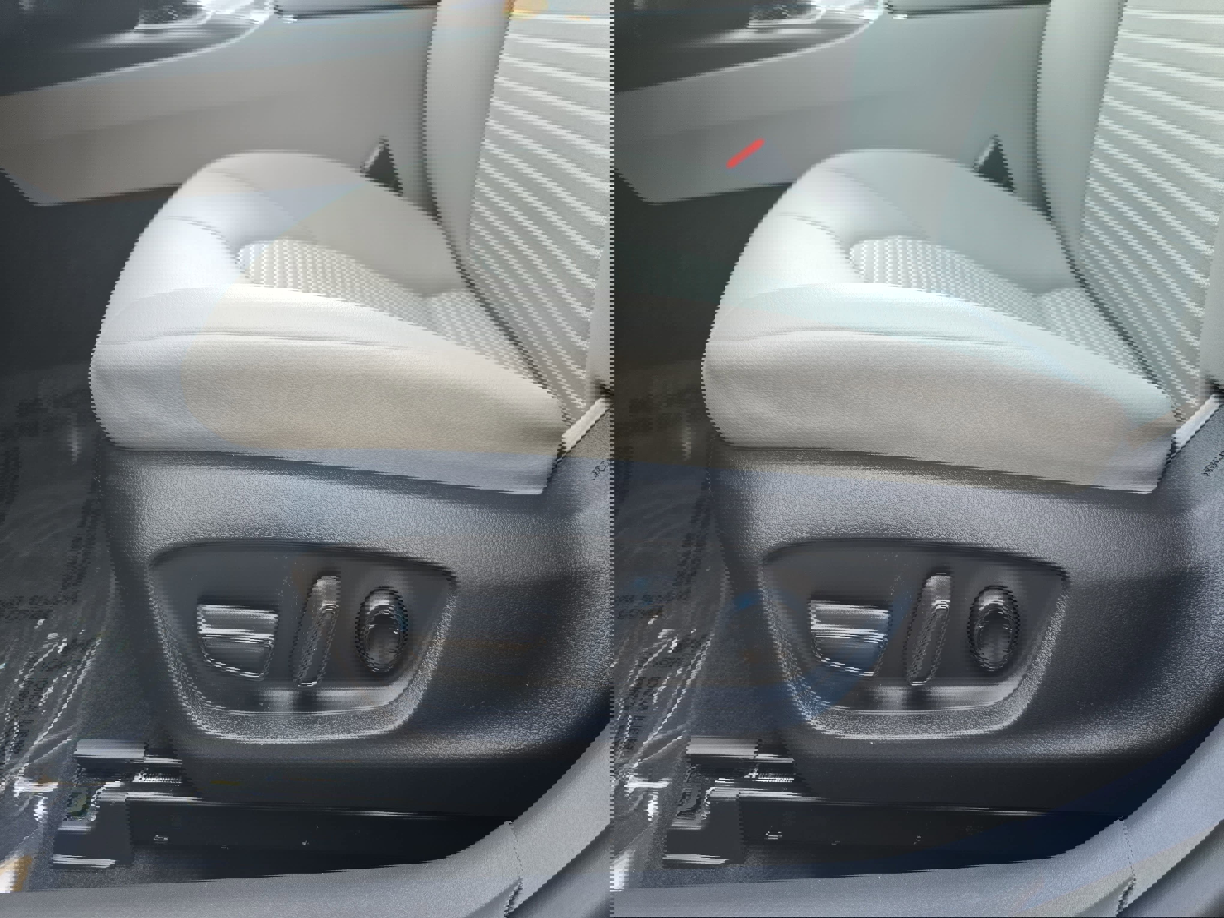 Used 2024 Toyota Camry SE image 28