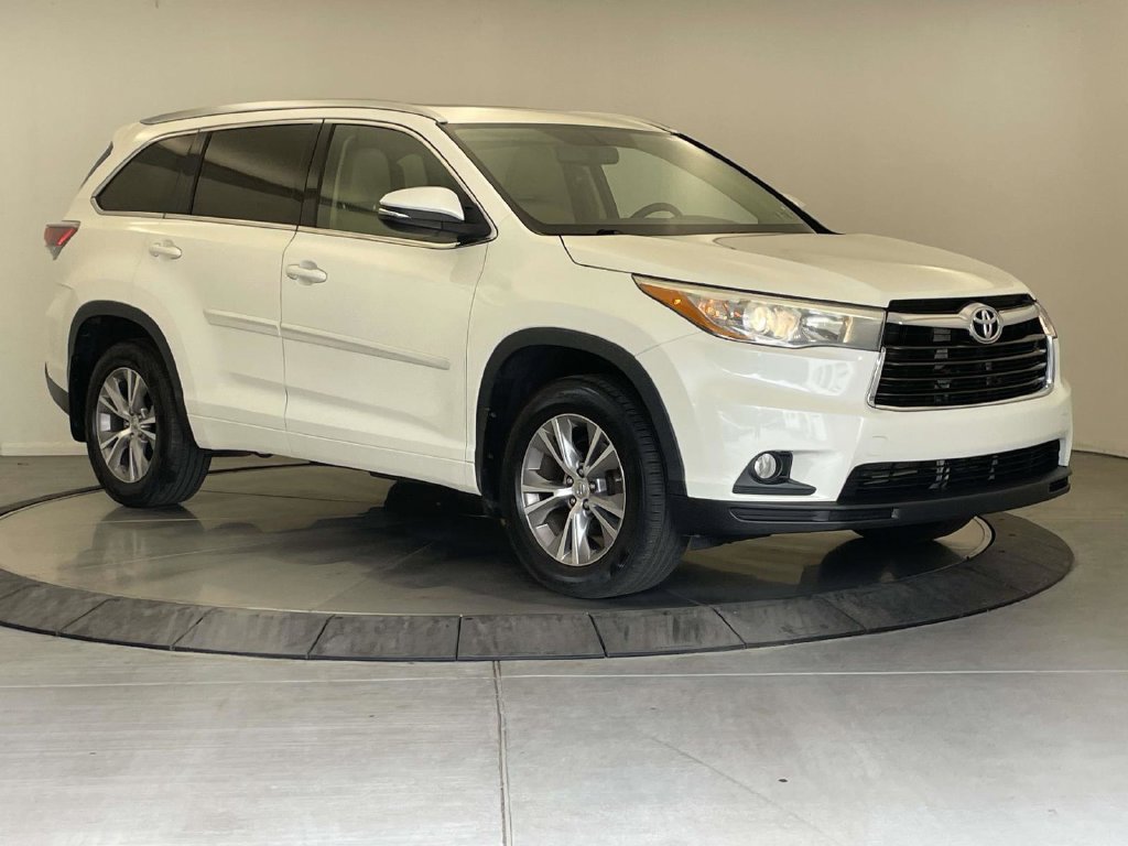 Used 2015 Toyota Highlander XLE AWD/4WD image 7