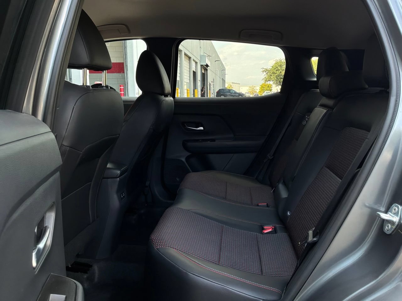 Used 2026 Nissan Kicks SR FWD image 11