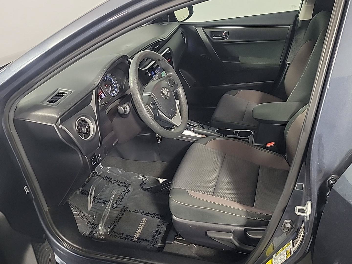 Used 2019 Toyota Corolla LE w/ Carpet Mat Package (TMS) FWD image 17