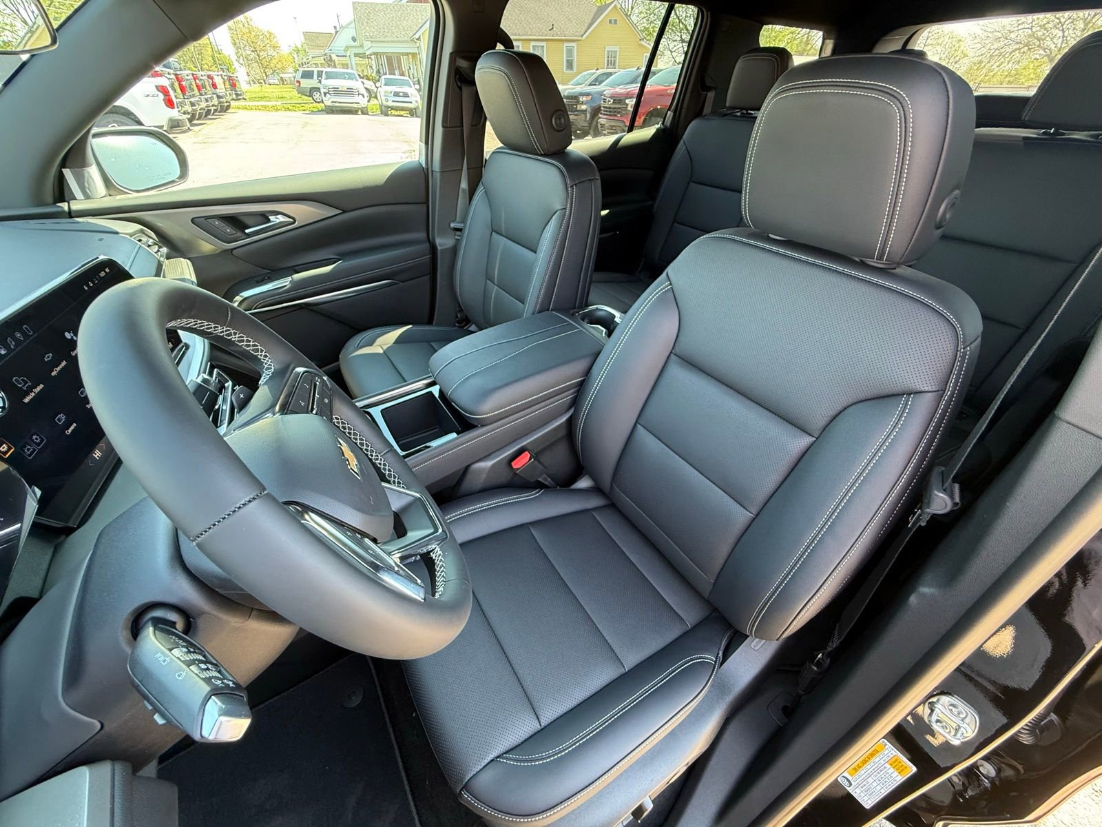 New 2026 Chevrolet Traverse LT image 12