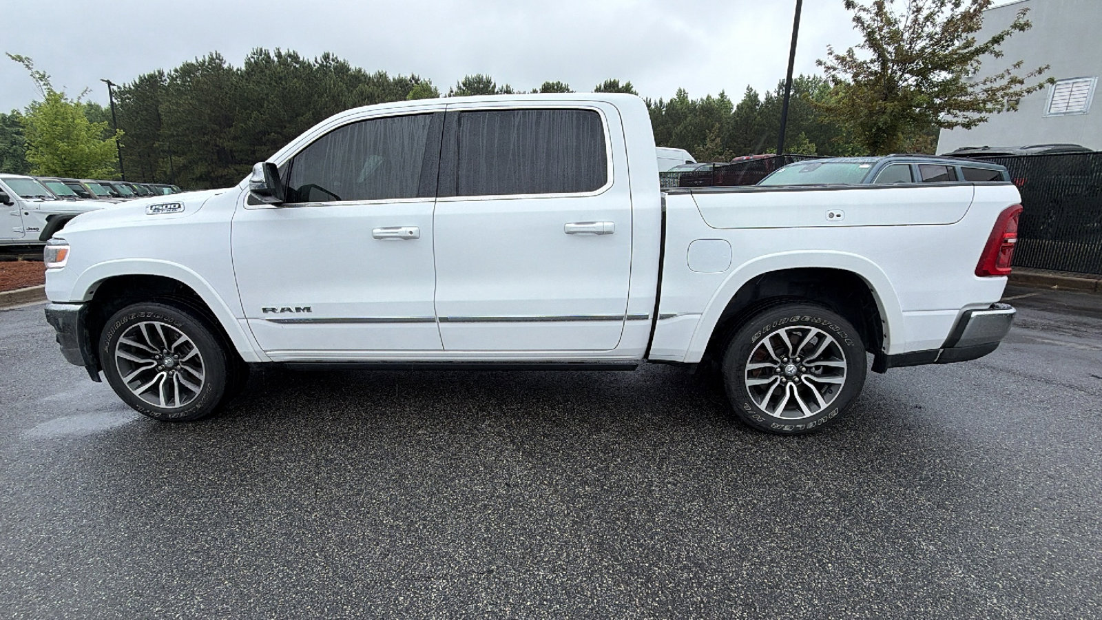 Used 2025 RAM 1500 Limited AWD/4WD image 11