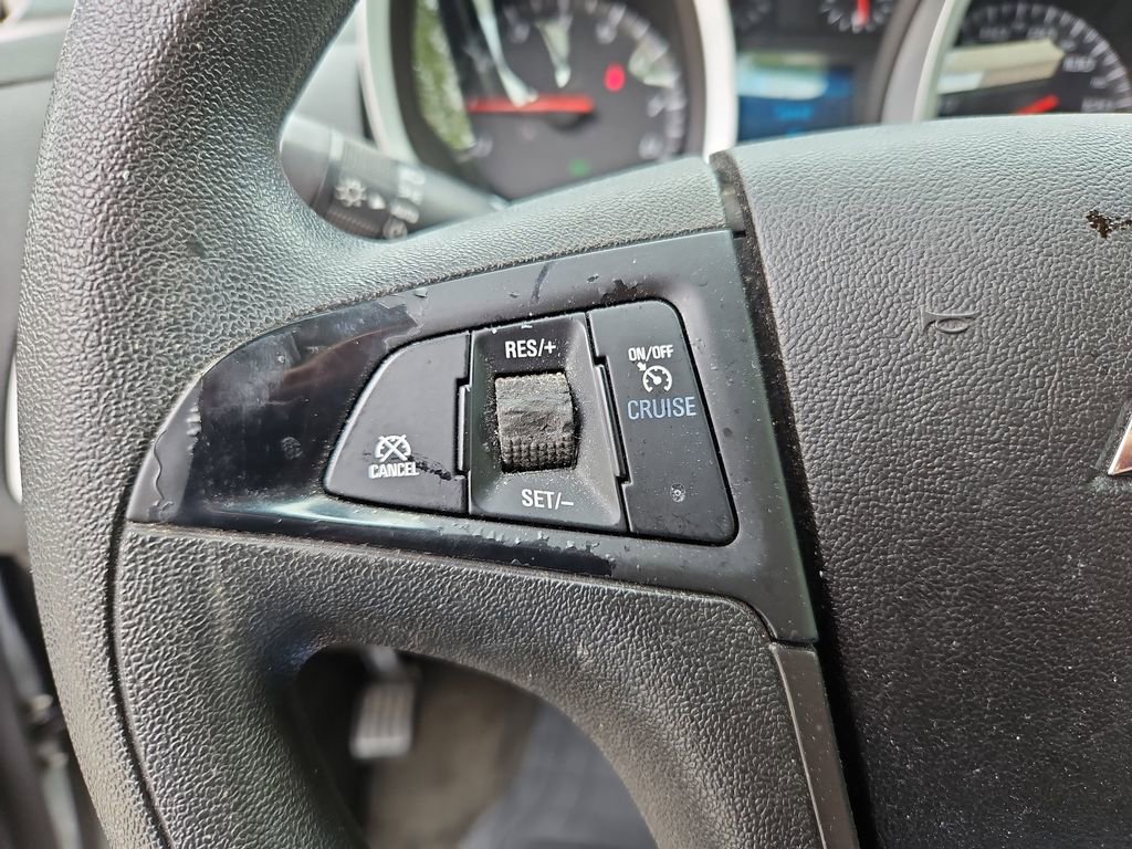 Used 2013 Chevrolet Equinox LS image 11