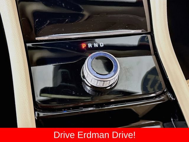 Used 2022 Jeep Grand Cherokee Limited w/ Luxury Tech Group II RWD image 19