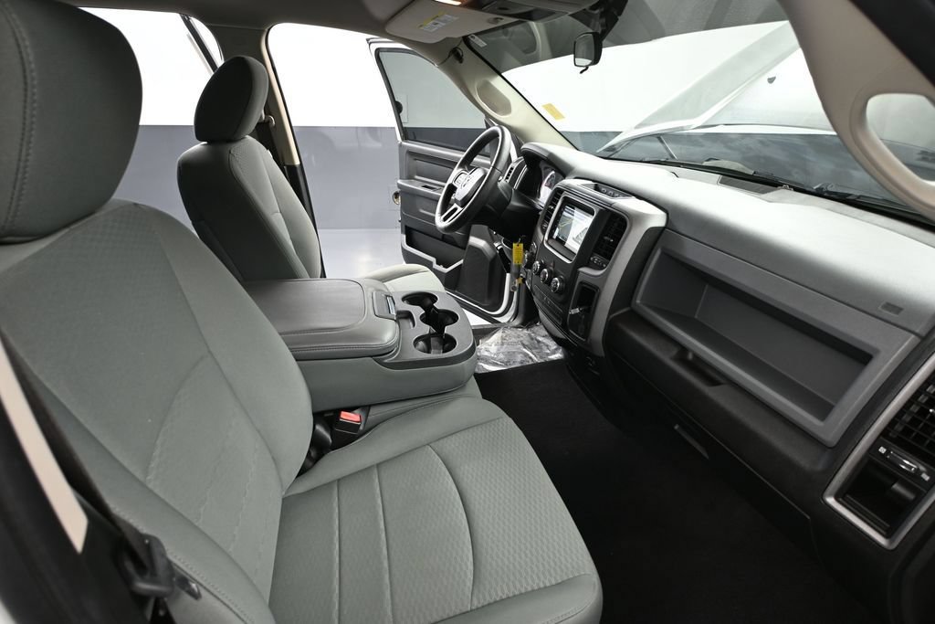 Used 2019 RAM 1500 Express w/ Express Value Package AWD/4WD image 37