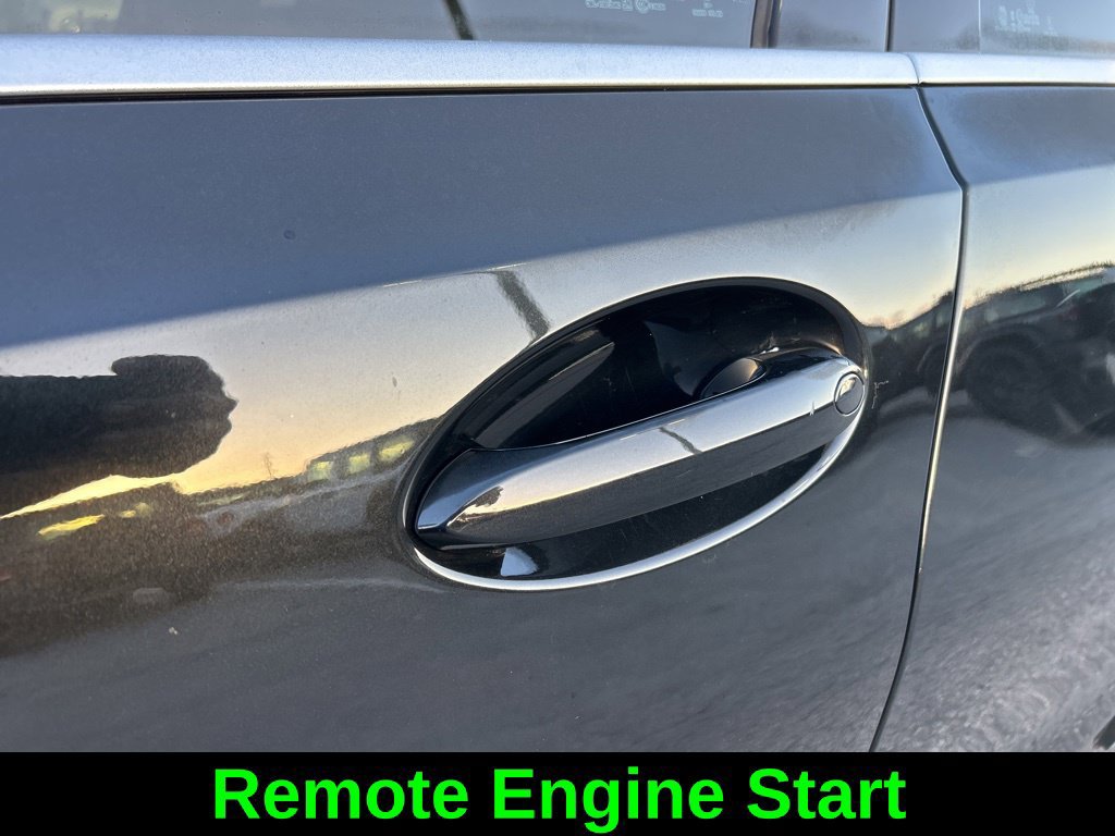 Used 2025 BMW 330i xDrive Sedan AWD/4WD image 22