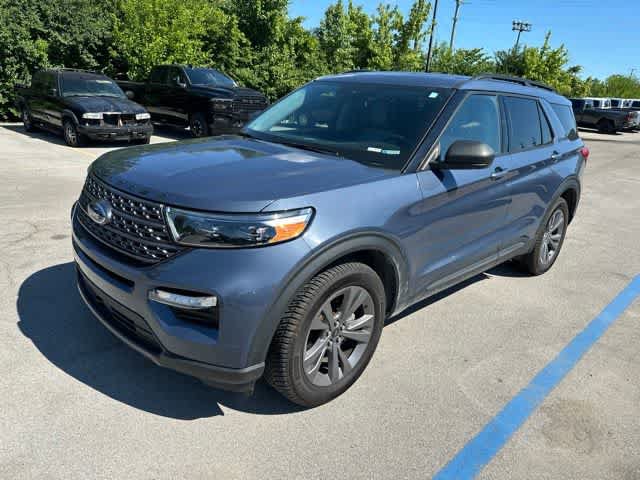 Used 2021 Ford Explorer XLT w/ Equipment Group 202A AWD/4WD image 2
