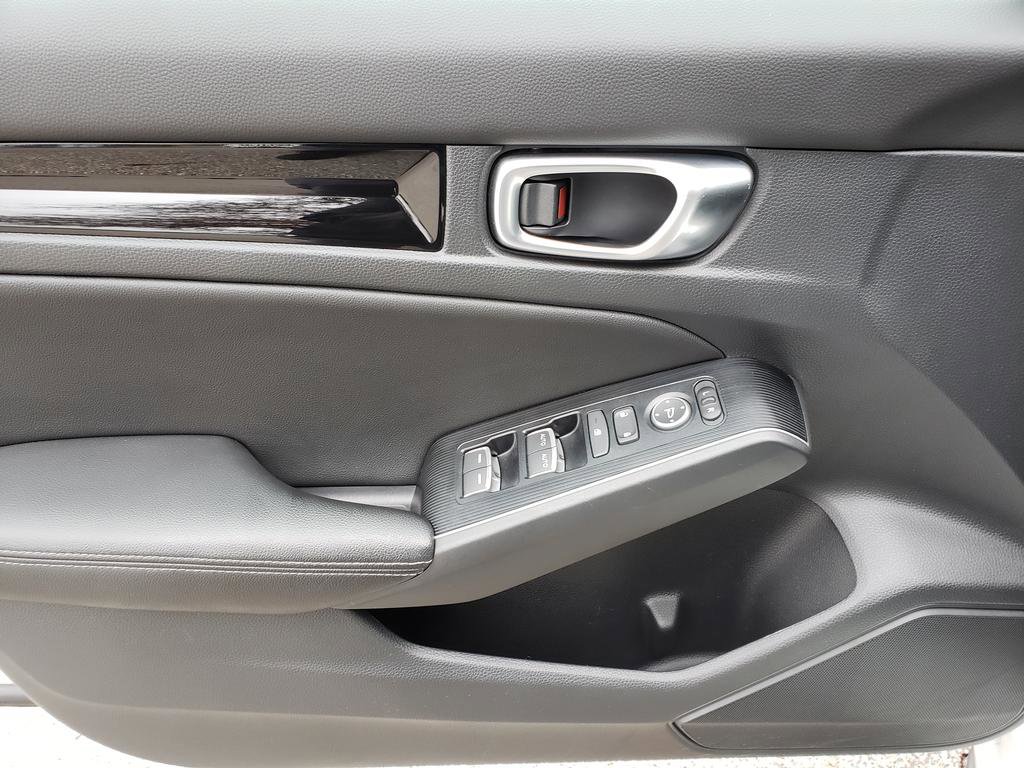 Used 2024 Honda Civic Sport Touring image 9