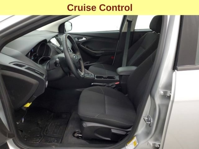 Used 2018 Ford Focus SEL w/ Winter Package FWD image 10