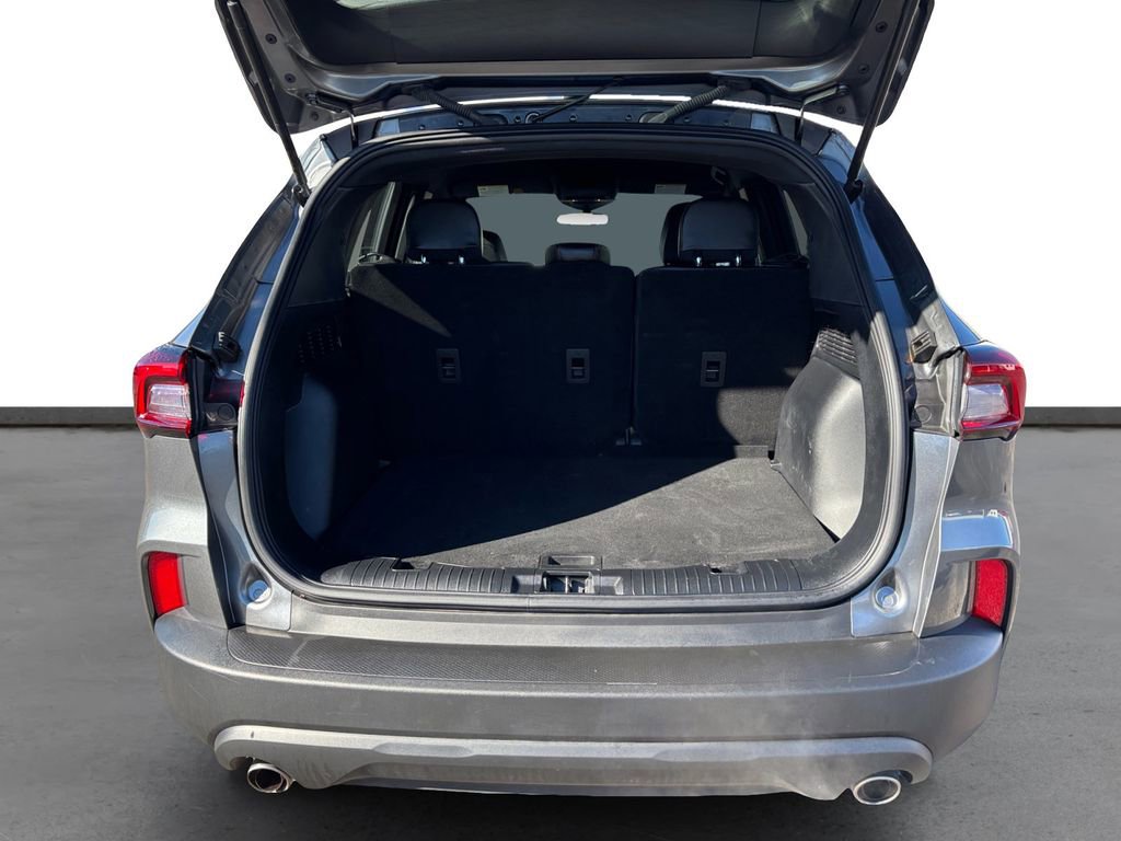 Used 2025 Ford Escape ST-Line w/ Equipment Group 301A image 24