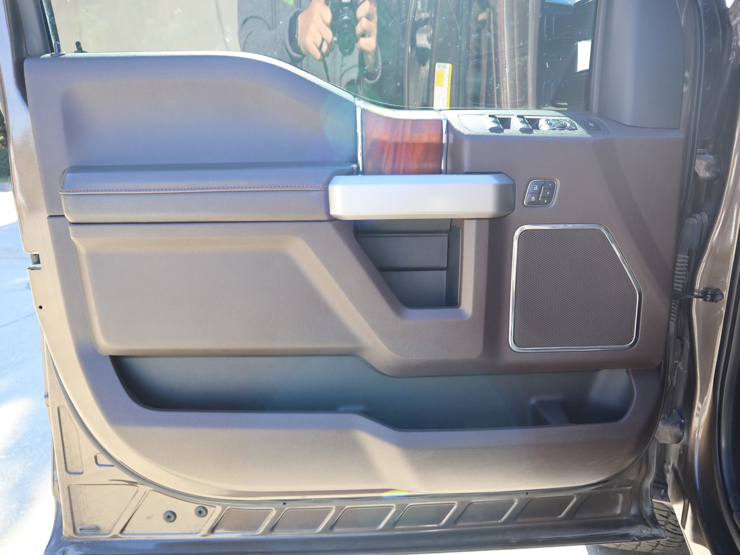 Used 2017 Ford F250 King Ranch w/ King Ranch Ultimate Package image 28