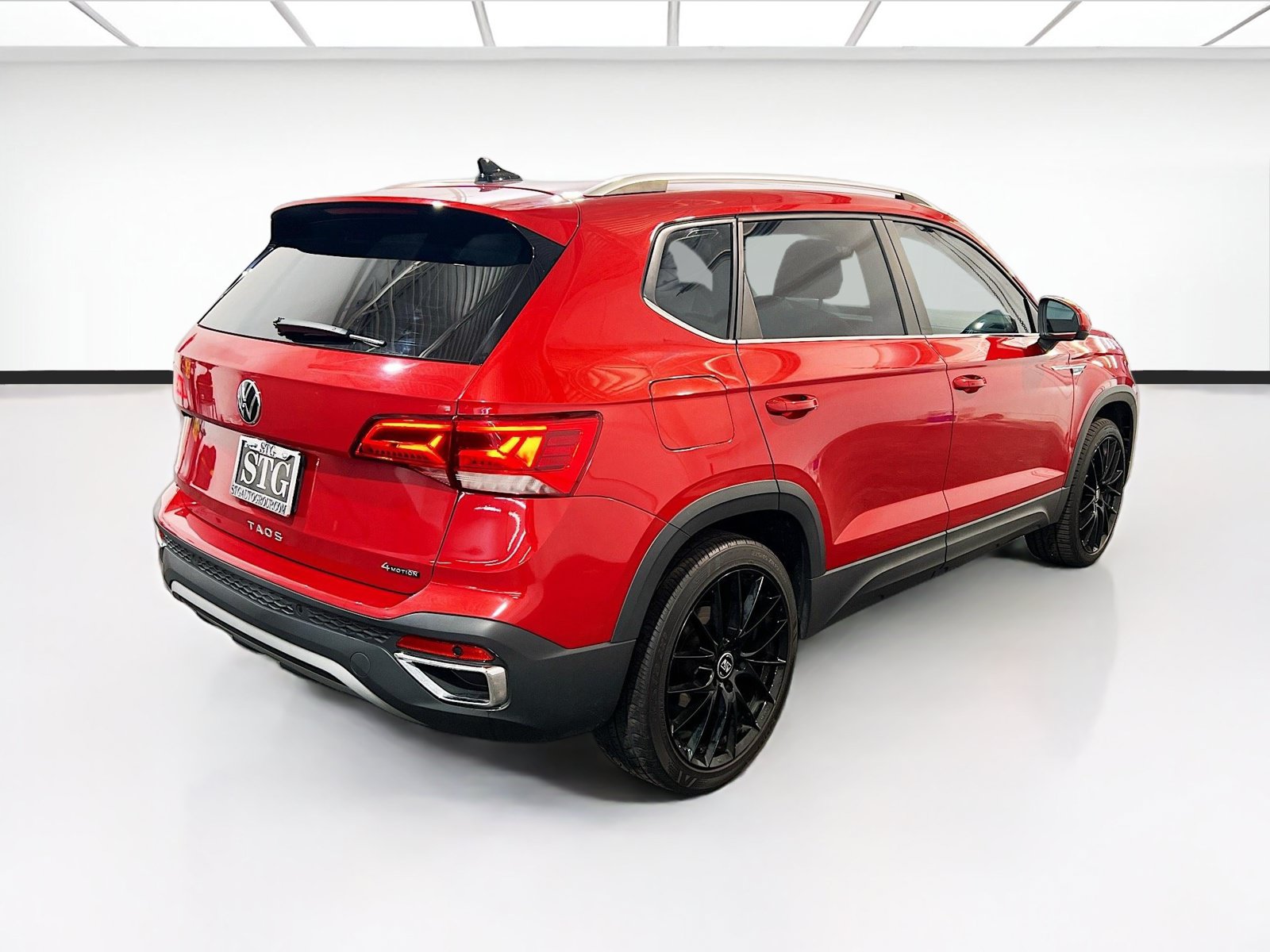 Used 2023 Volkswagen Taos SEL AWD/4WD image 4