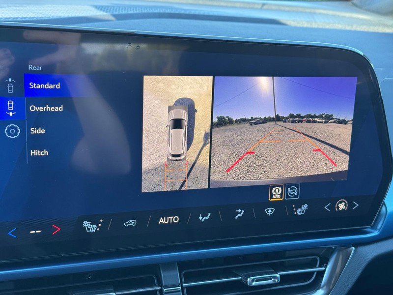 New 2026 Chevrolet Equinox EV LT FWD image 16