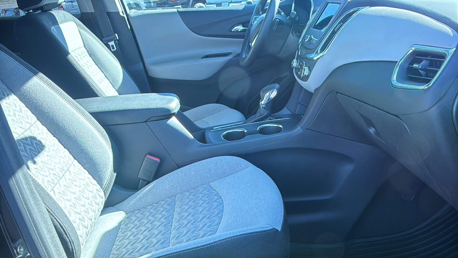 Used 2024 Chevrolet Equinox LS w/ LS Convenience Package image 13