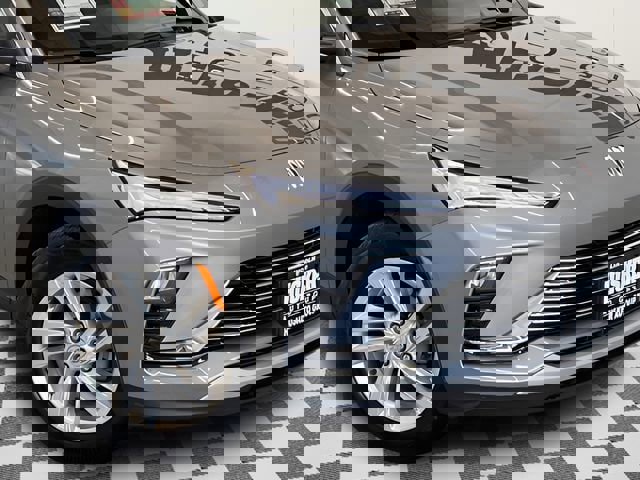 Used 2025 Buick Envista Preferred FWD image 28