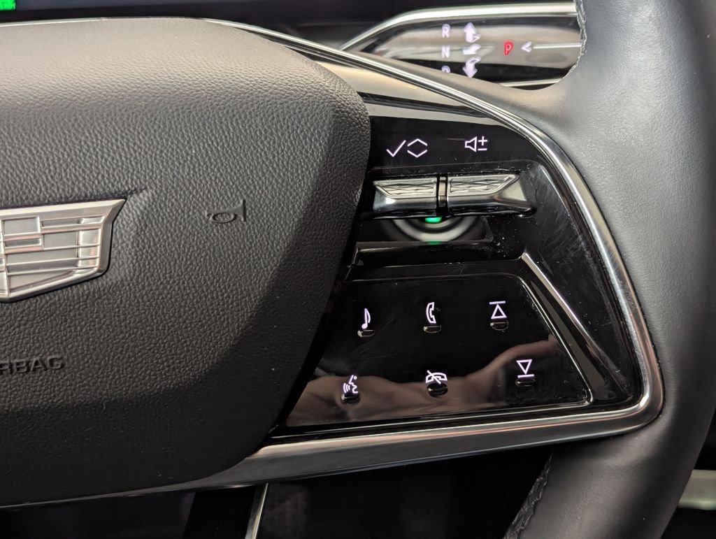 Used 2024 Cadillac Lyriq Sport image 10