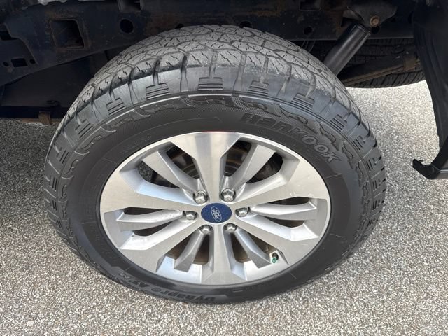 Used 2018 Ford F150 XL w/ Equipment Group 101A Mid AWD/4WD image 12
