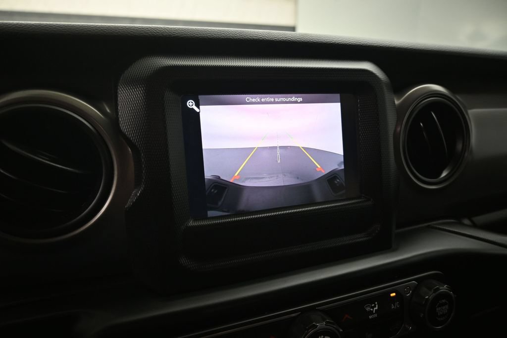 Used 2023 Jeep Gladiator Sport AWD/4WD image 15