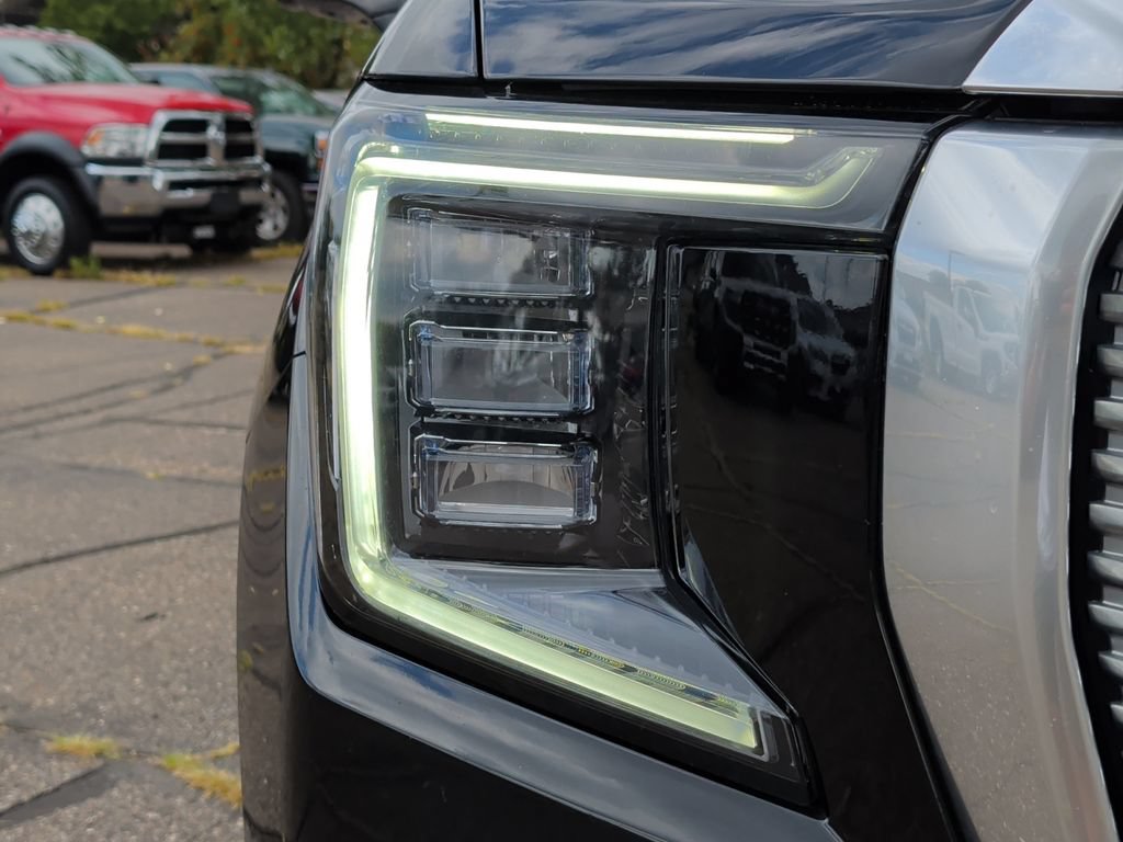 Used 2023 GMC Yukon Denali AWD/4WD image 44
