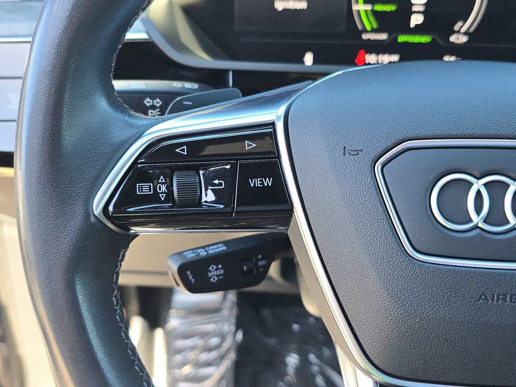 Used 2023 Audi e-tron Premium Plus w/ Premium Plus Package AWD/4WD image 23