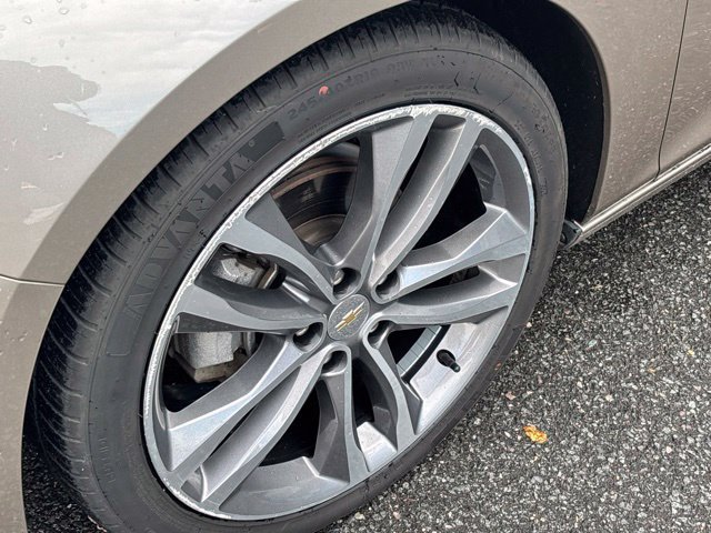 Certified 2024 Chevrolet Malibu LT FWD image 3