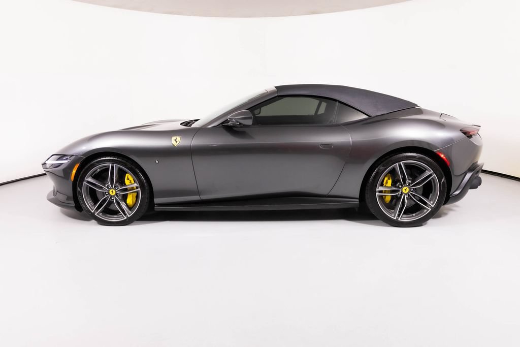 Used 2025 Ferrari Roma Spider RWD image 10