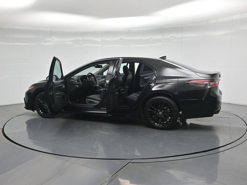 Used 2021 Toyota Camry SE w/ Convenience Package FWD image 33