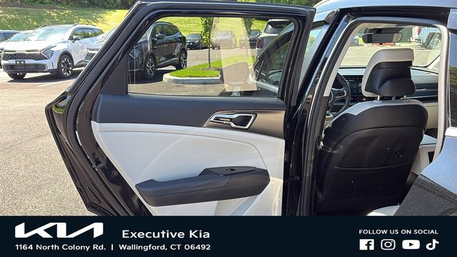 Certified 2025 Kia Sportage EX AWD/4WD image 21