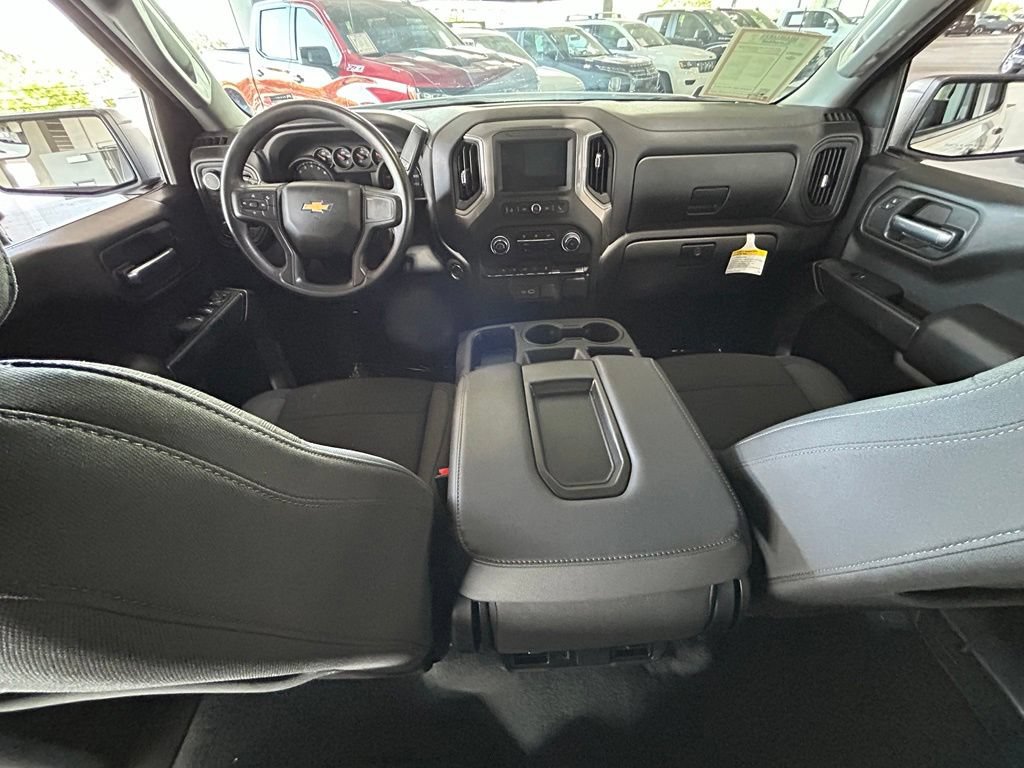 Used 2025 Chevrolet Silverado 1500 Custom w/ Turbomax Blackout Package AWD/4WD image 23