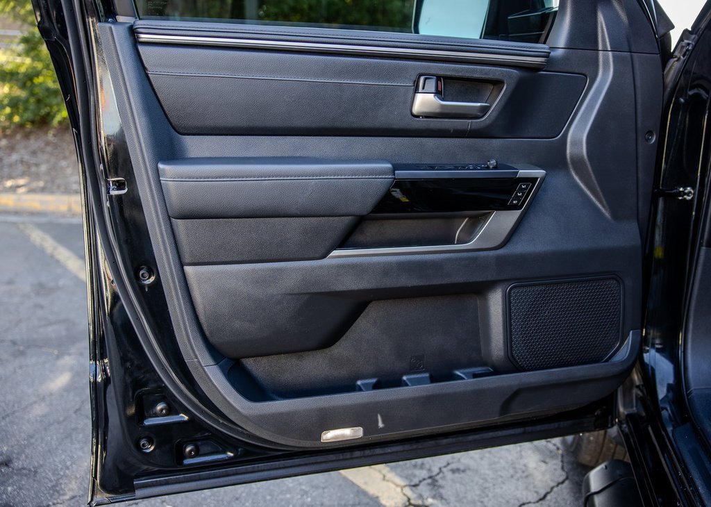 Used 2025 Toyota Tundra Limited image 15