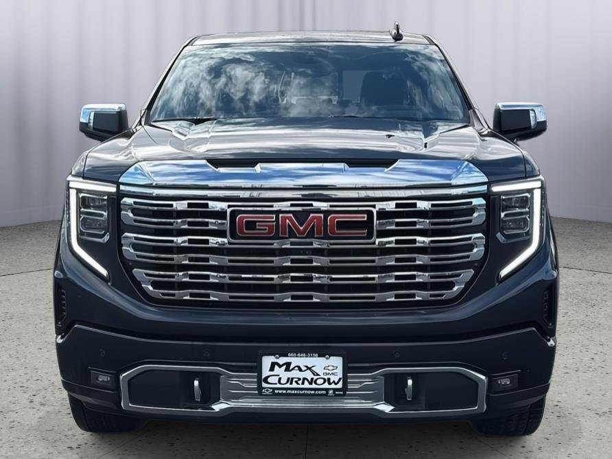 Used 2023 GMC Sierra 1500 Denali w/ Denali Reserve Package AWD/4WD image 9