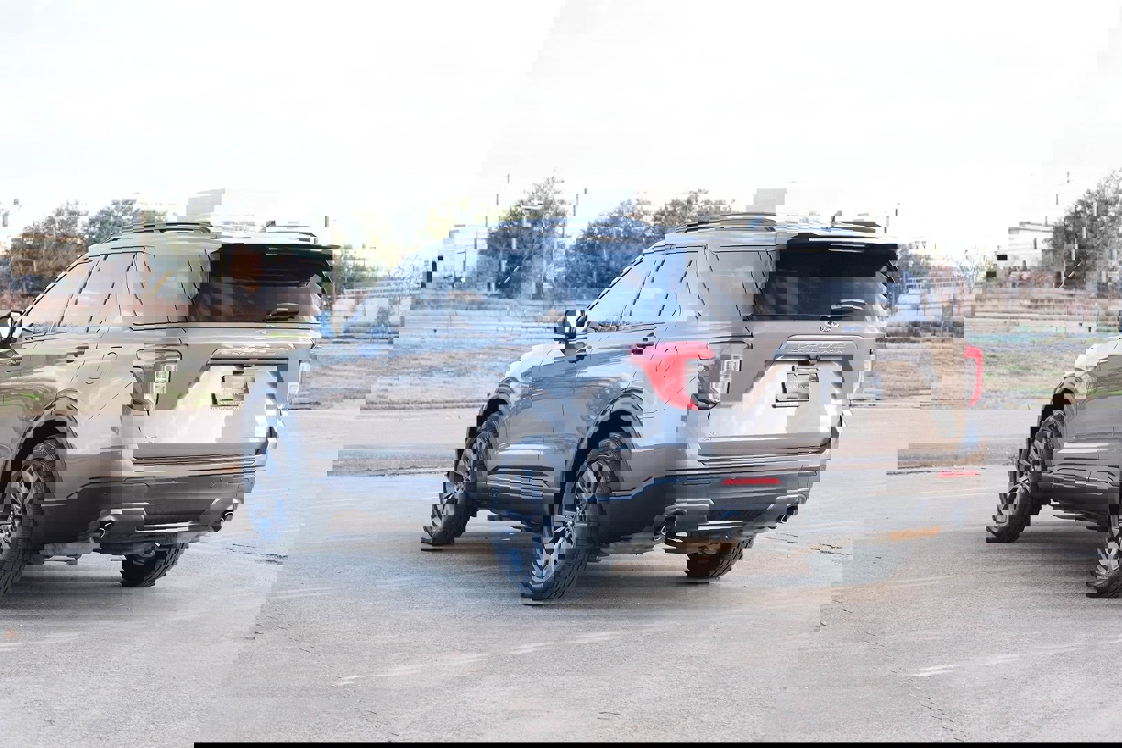 Used 2021 Ford Explorer XLT w/ Equipment Group 202A image 11