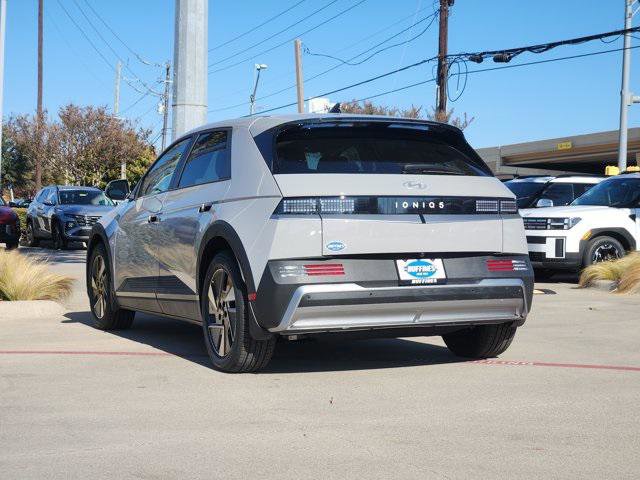 New 2026 Hyundai Ioniq 5 SE image 3