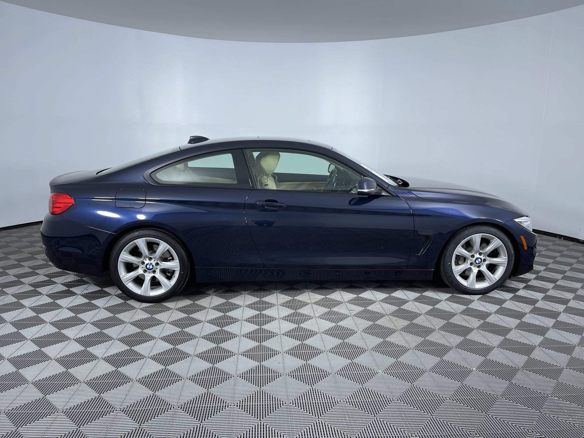Used 2015 BMW 435i Coupe RWD image 10