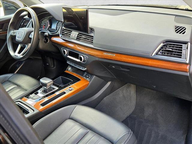 Used 2022 Audi Q5 2.0T Premium w/ Convenience Package AWD/4WD image 22