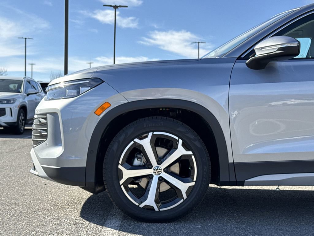 New 2026 Volkswagen Tiguan SE image 9