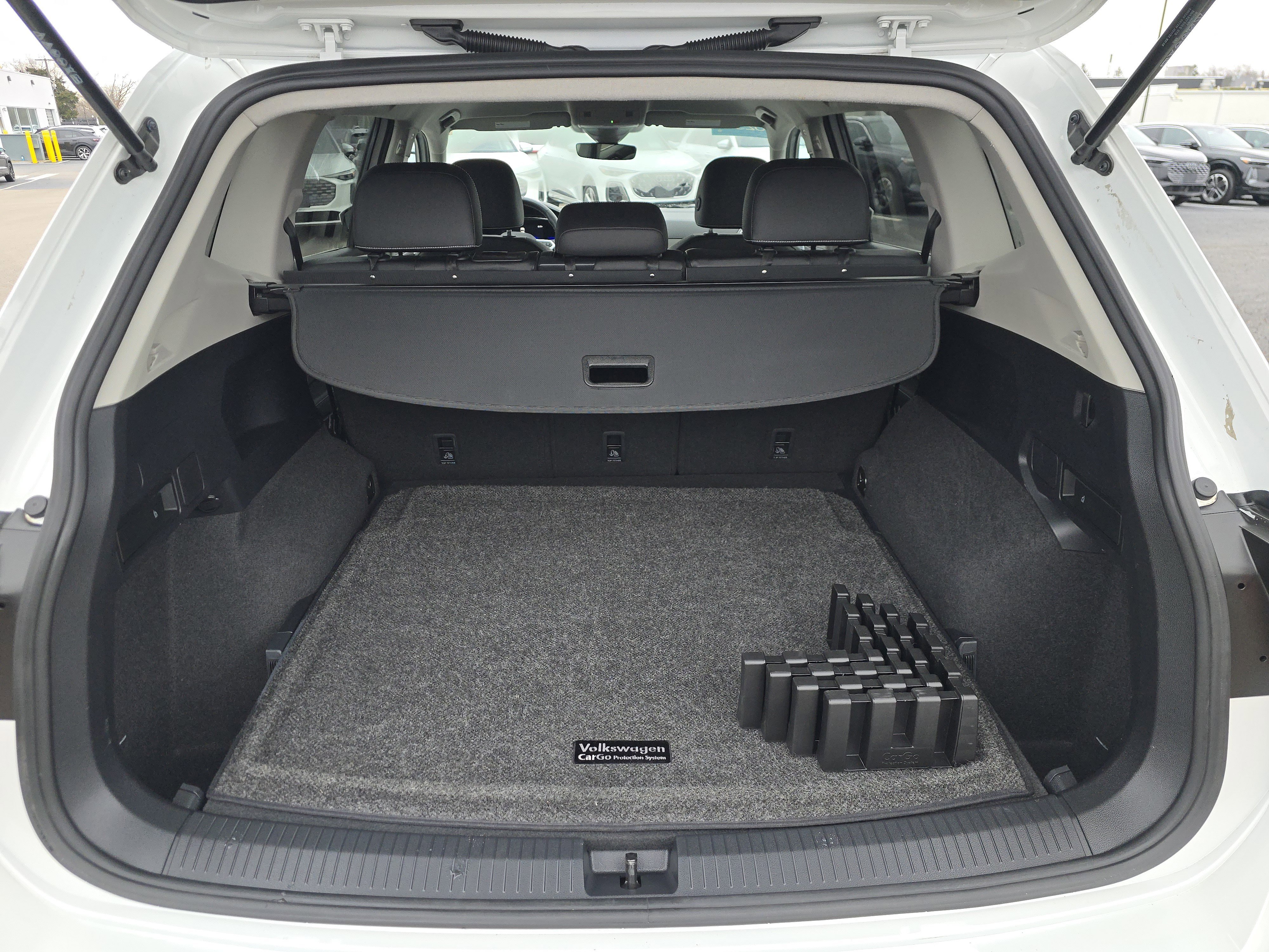 Certified 2023 Volkswagen Tiguan SE image 15